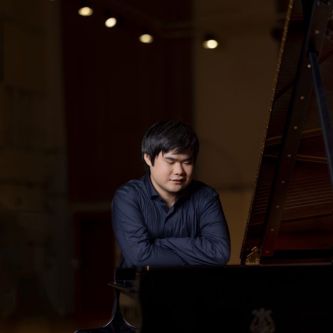 Client: DEUTSCHE GRAMMOPHON
Talent: Nobuyuki Tsujii
Photo: Harald Hoffmann